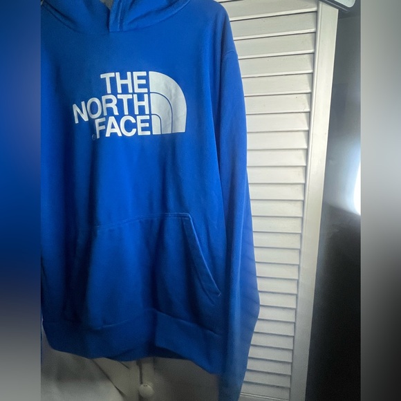 THE NORTH FACE Men's Vibrant Blue Hoodie - Picture 5 of 11